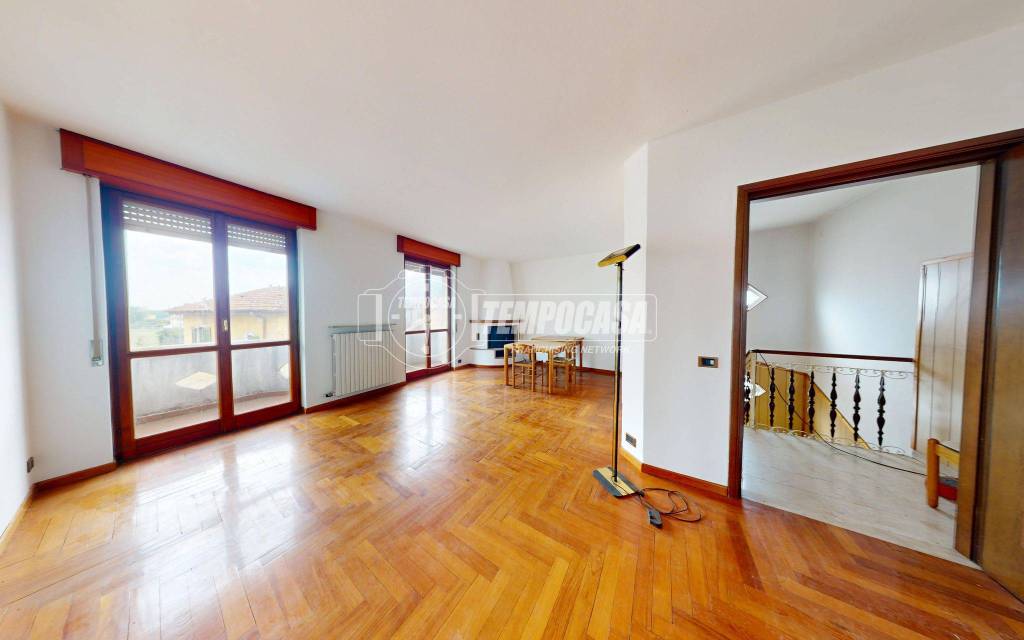 casa indipendente in vendita a Rovellasca