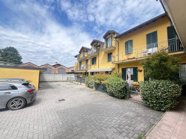 appartamento in vendita a Rovellasca