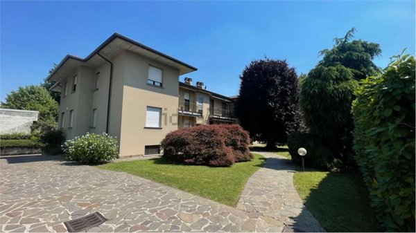 appartamento in vendita a Rovellasca