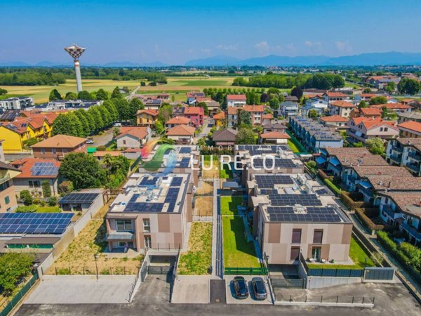 appartamento in vendita a Rovellasca
