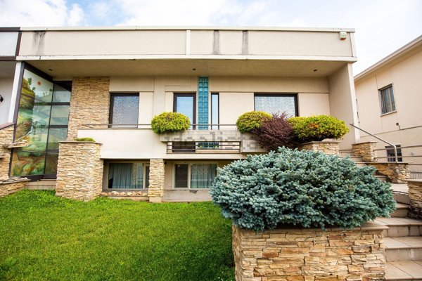 casa indipendente in vendita a Rovellasca