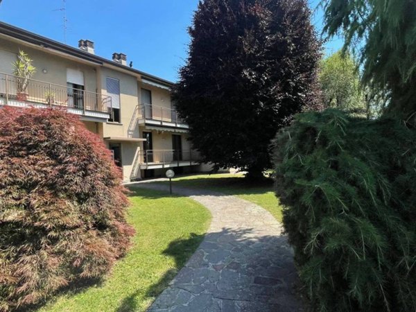 appartamento in vendita a Rovellasca