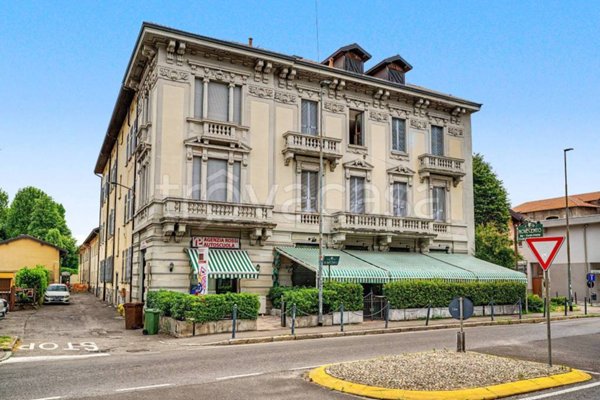 negozio in vendita a Rovellasca