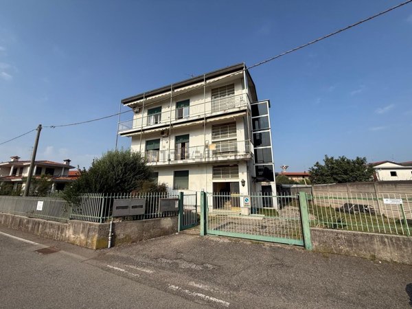 appartamento in vendita a Rovellasca