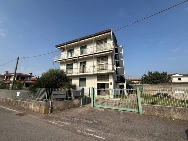 appartamento in vendita a Rovellasca