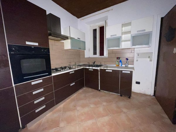 appartamento in vendita a Rovellasca in zona Manera