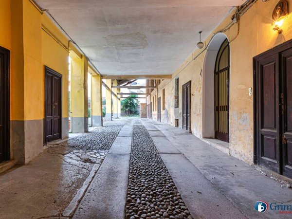 intera palazzina in vendita a Rovello Porro
