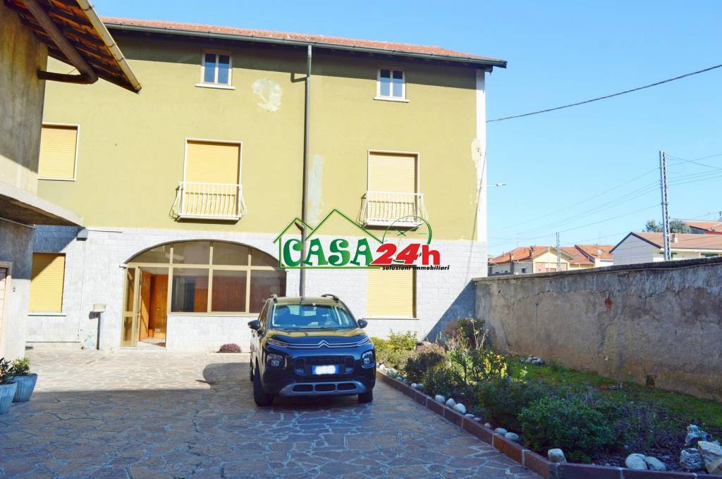 casa indipendente in vendita a Rovello Porro