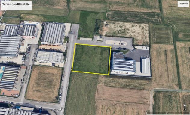 terreno edificabile in vendita a Rovello Porro