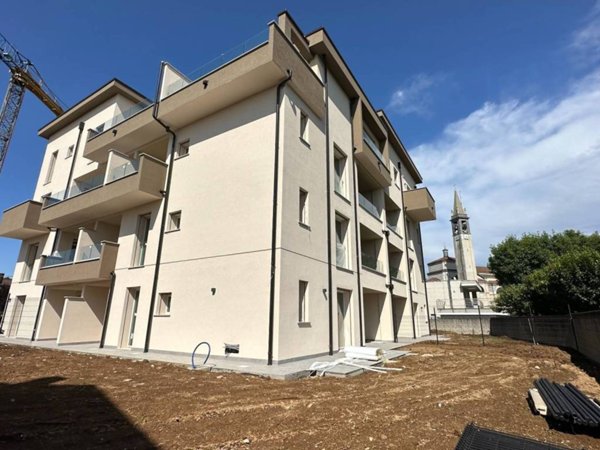 appartamento in vendita a Rovello Porro