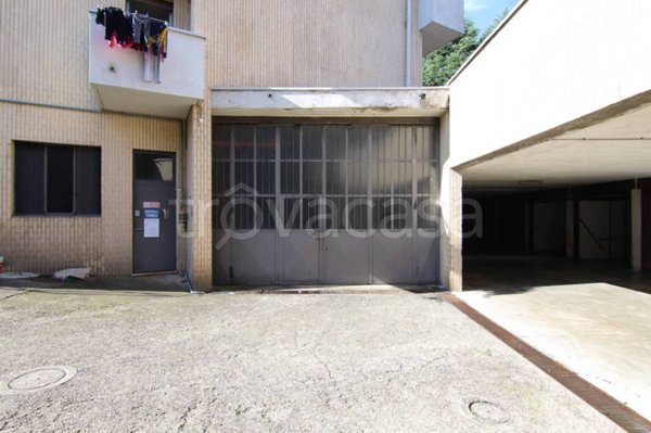 locale di sgombero in vendita a Rovello Porro