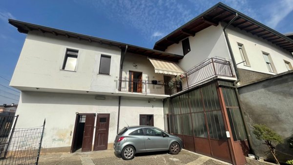appartamento in vendita a Rovello Porro