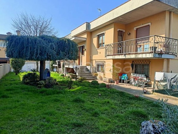appartamento in vendita a Rovello Porro