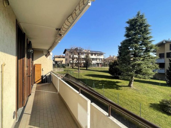 appartamento in vendita a Rovello Porro