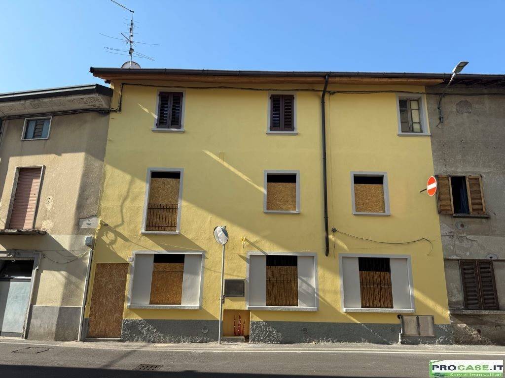 appartamento in vendita a Rovello Porro