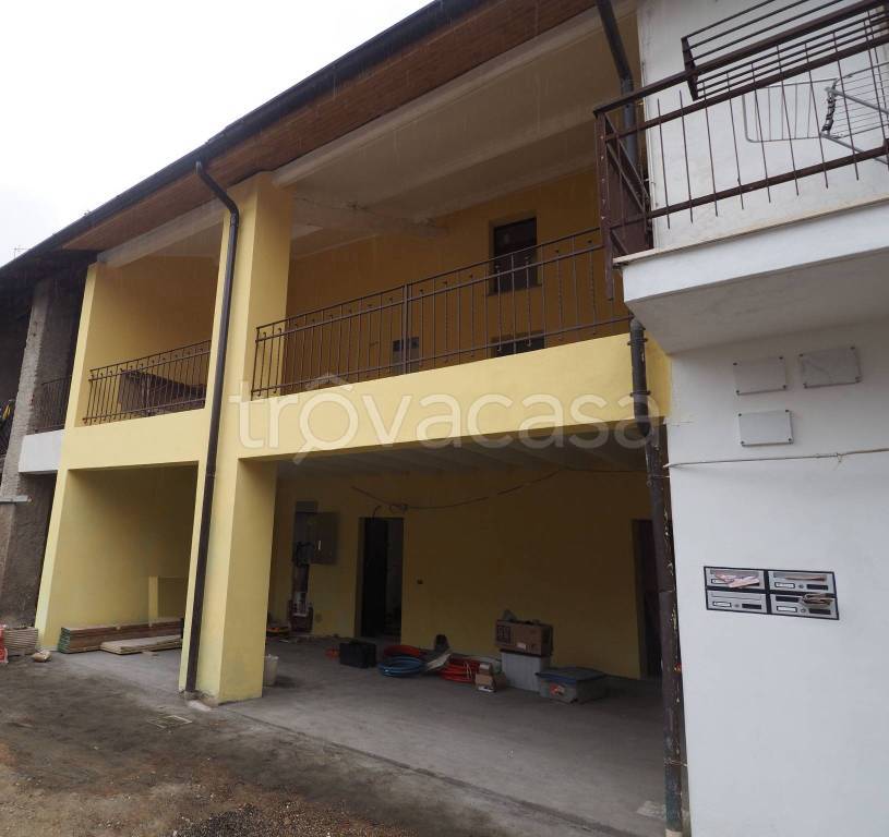 appartamento in vendita a Rovello Porro