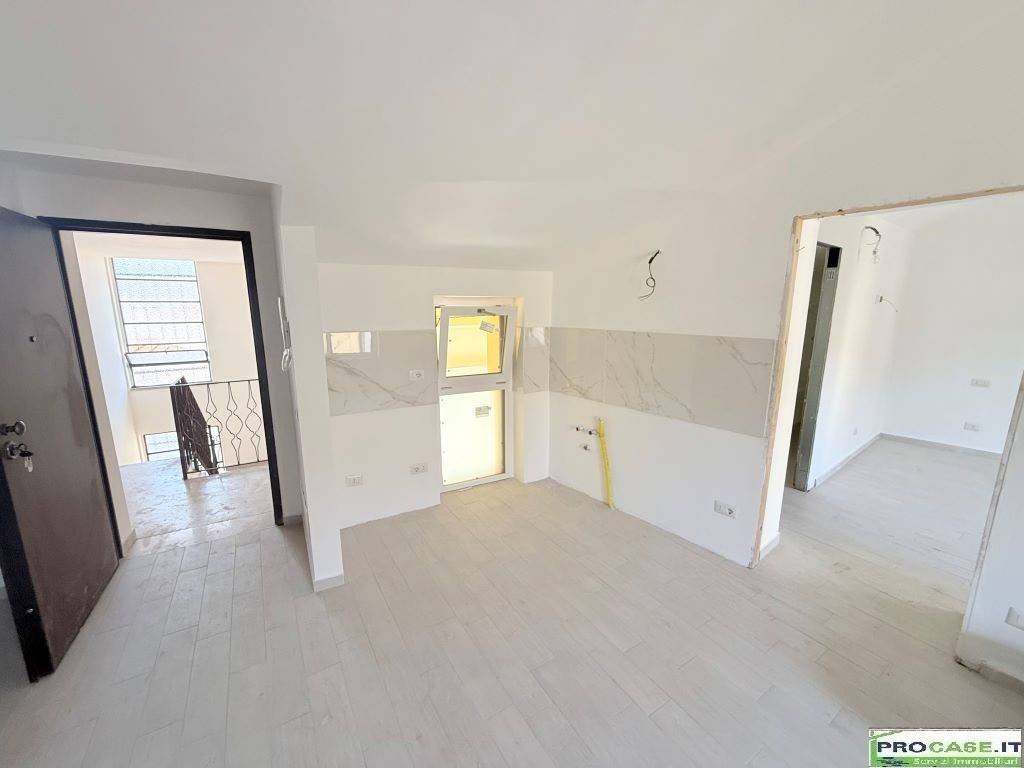 appartamento in vendita a Rovello Porro