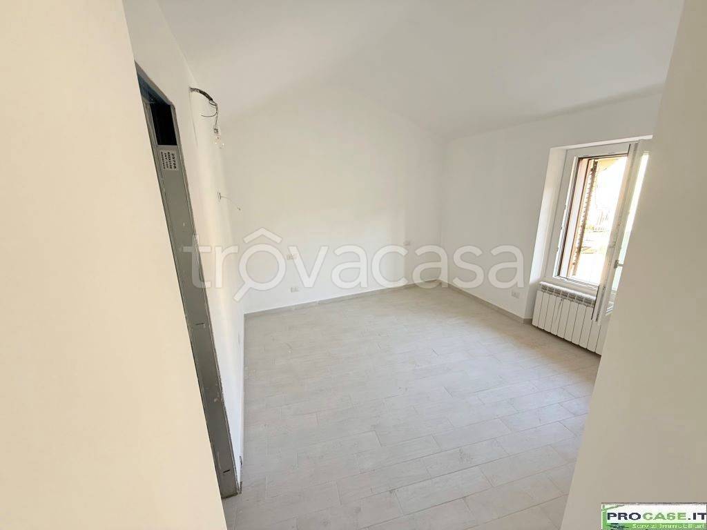 appartamento in vendita a Rovello Porro