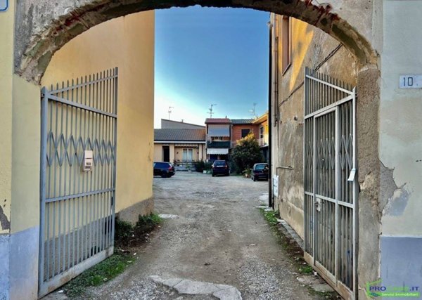 appartamento in vendita a Rovello Porro