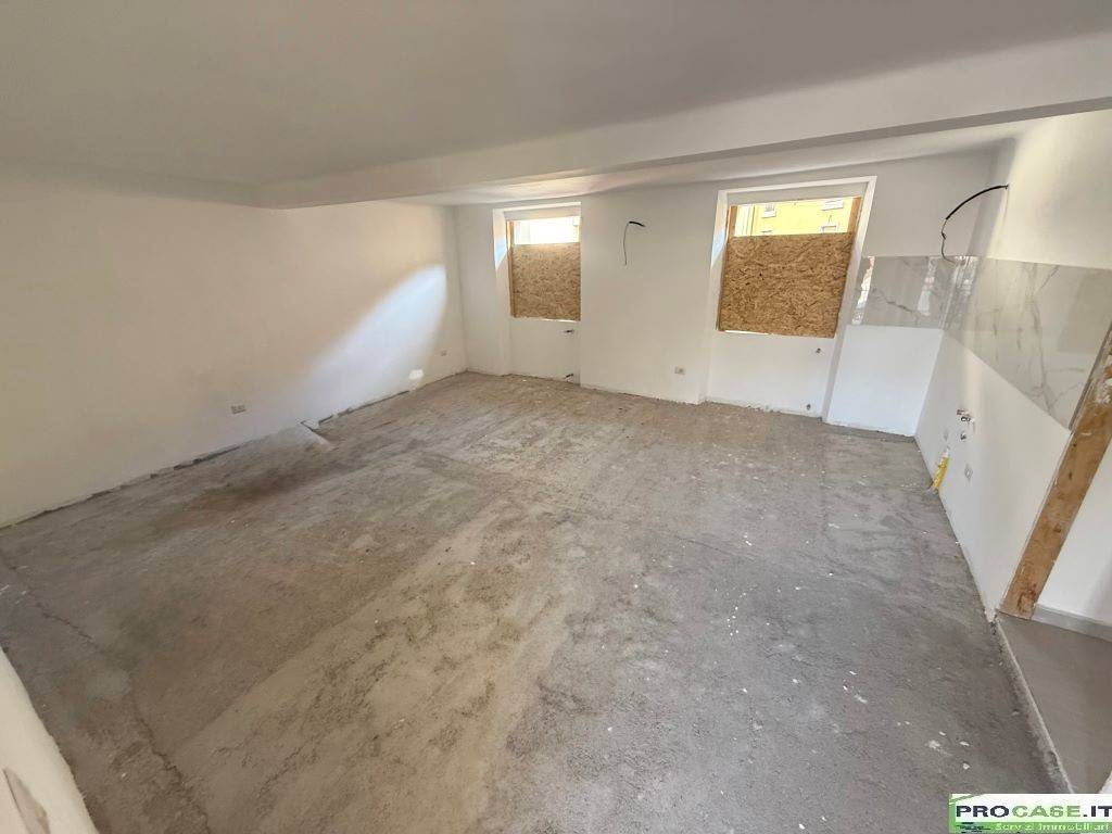 appartamento in vendita a Rovello Porro