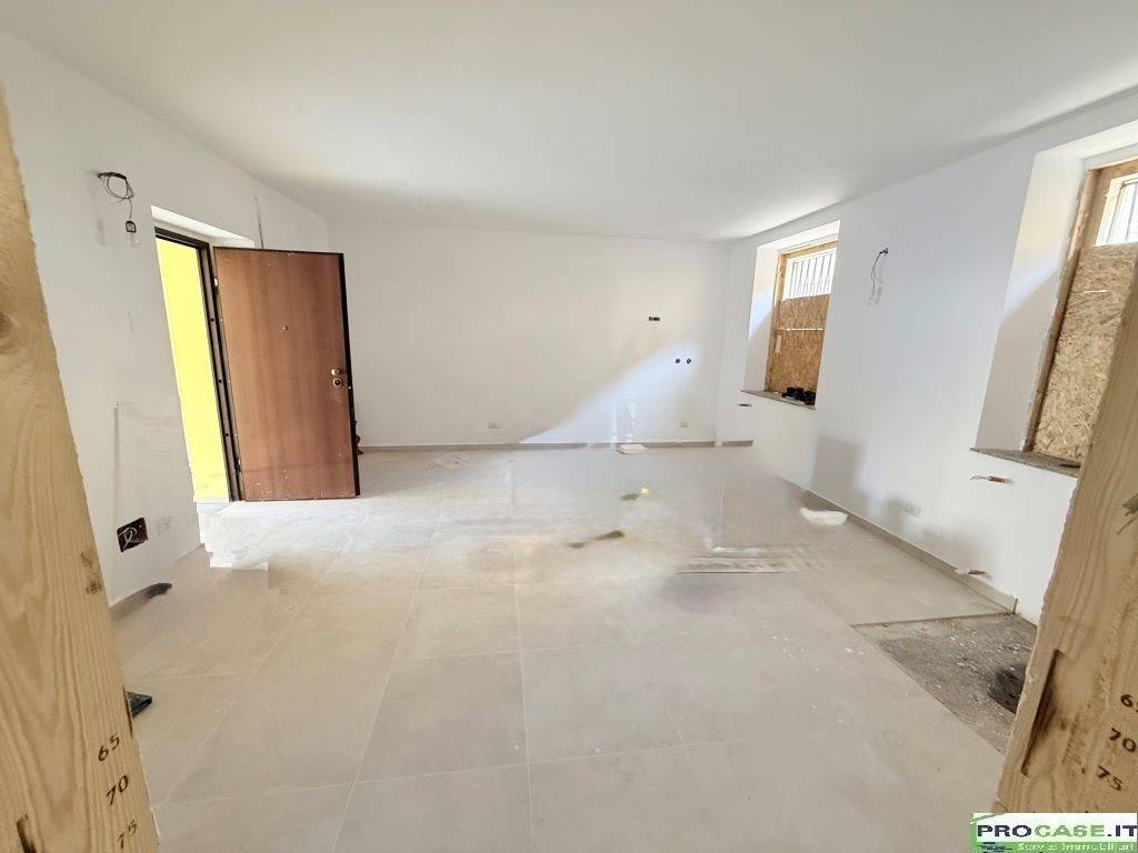 appartamento in vendita a Rovello Porro