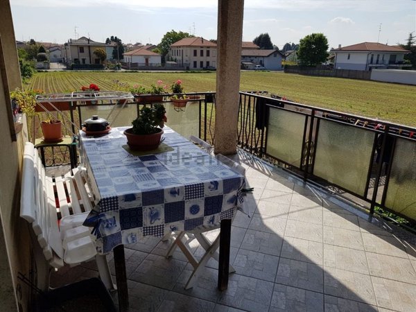 appartamento in vendita a Rovello Porro