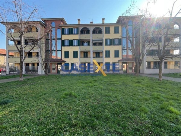 appartamento in vendita a Rovello Porro