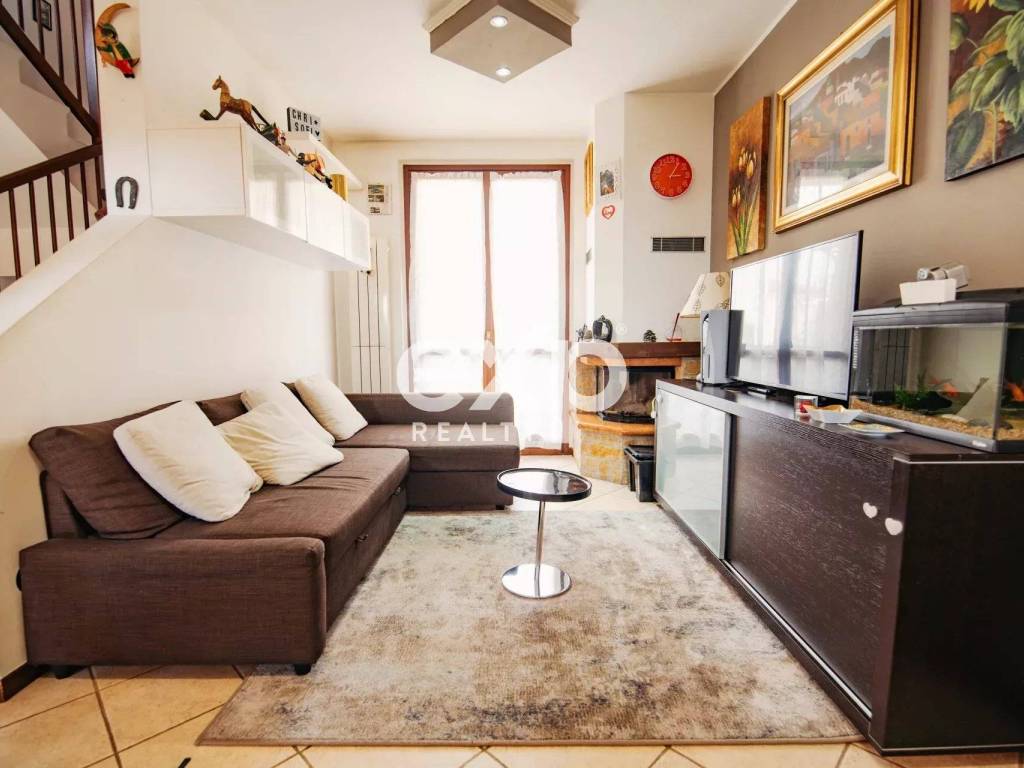 casa indipendente in vendita a Rovello Porro