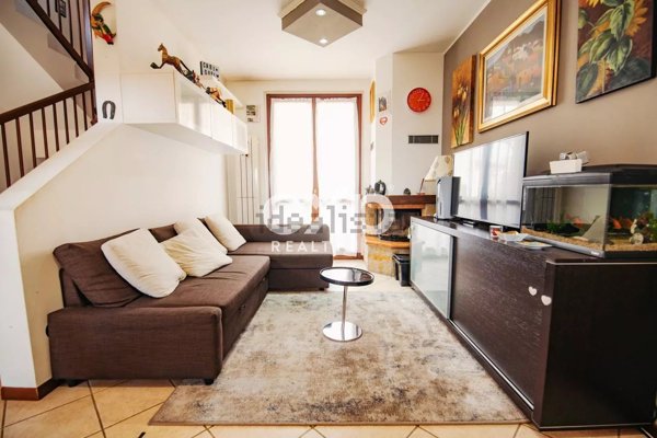 casa indipendente in vendita a Rovello Porro