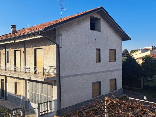 casa indipendente in vendita a Rovello Porro