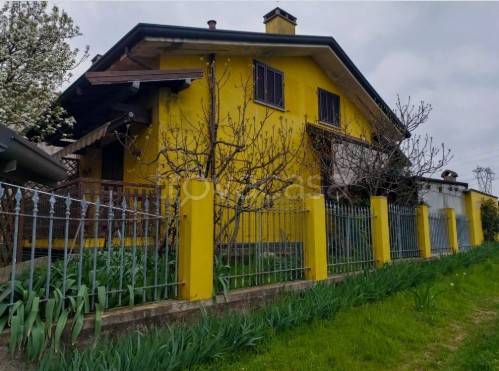 casa indipendente in vendita a Rovello Porro