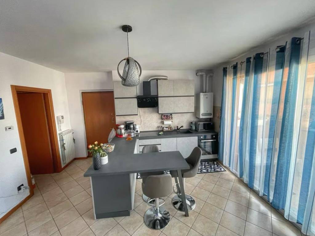 appartamento in vendita a Rovello Porro