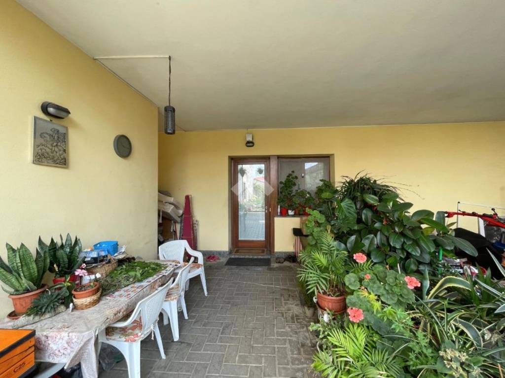 appartamento in vendita a Rovello Porro