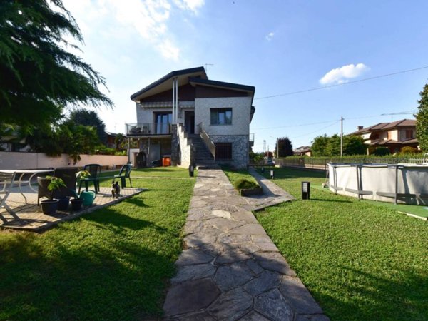 casa indipendente in vendita a Rovello Porro