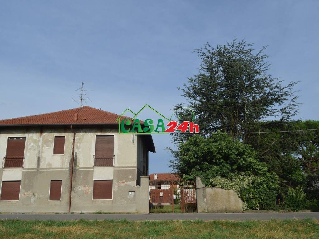 casa indipendente in vendita a Rovello Porro