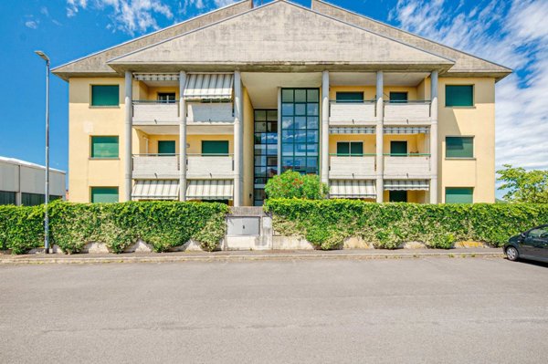 appartamento in vendita a Rovello Porro