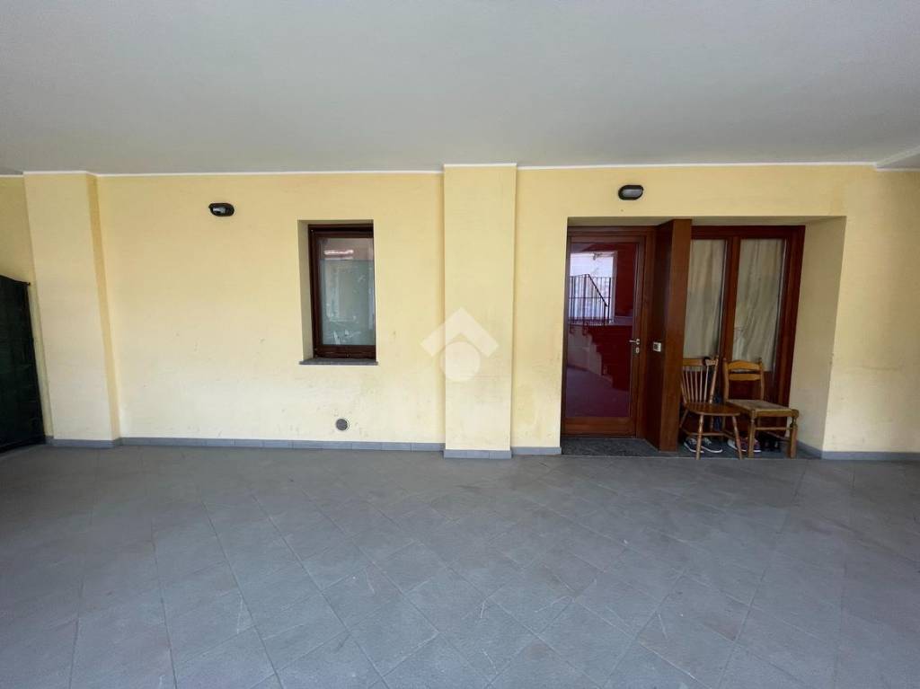 appartamento in vendita a Rovello Porro