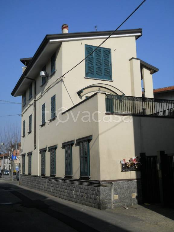 appartamento in vendita a Rovello Porro