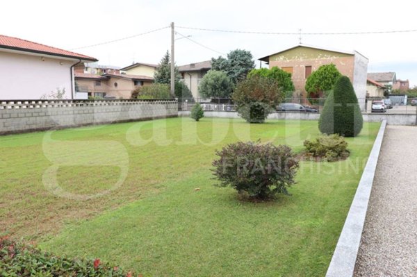 casa indipendente in vendita a Rovello Porro