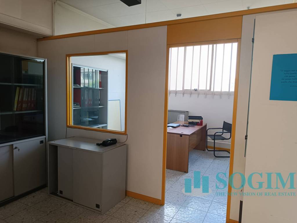 locale commerciale in vendita a Rovello Porro