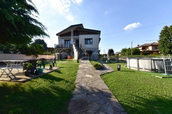 casa indipendente in vendita a Rovello Porro