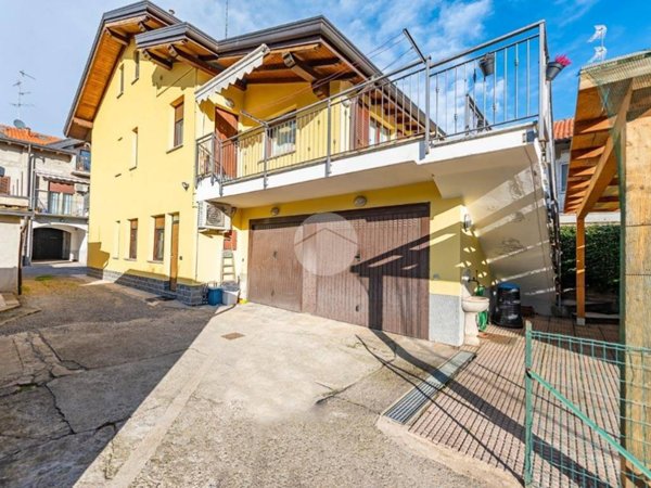 casa indipendente in vendita a Rovello Porro