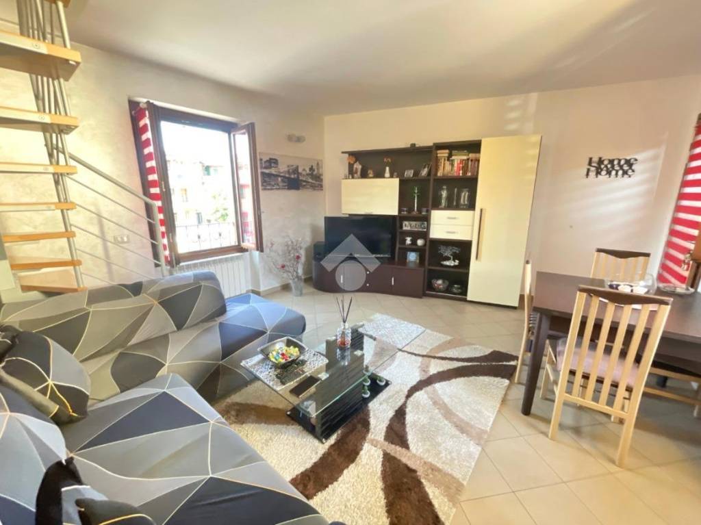 appartamento in vendita a Rovello Porro