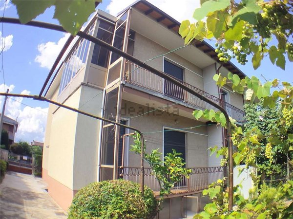 casa indipendente in vendita a Rovello Porro