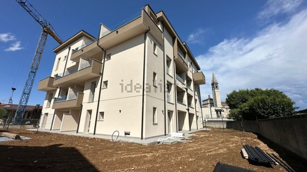 appartamento in vendita a Rovello Porro