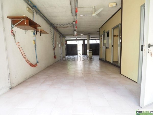 casa semindipendente in vendita a Rovello Porro