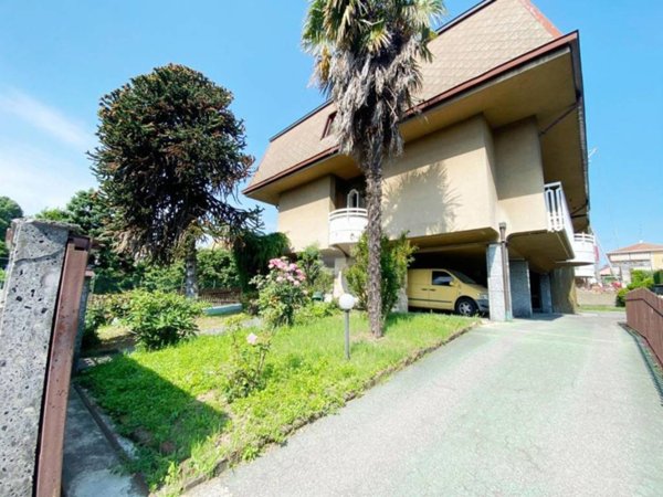 appartamento in vendita a Rovello Porro