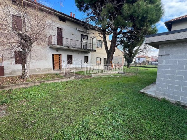 casa indipendente in vendita a Rovello Porro