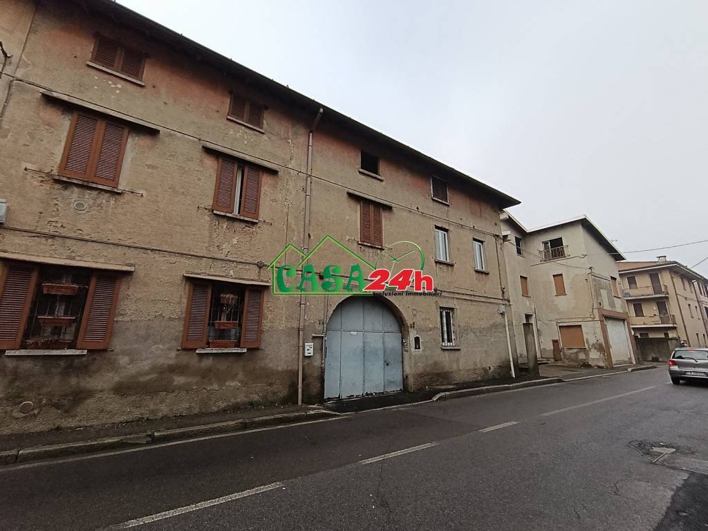 appartamento in vendita a Rovello Porro