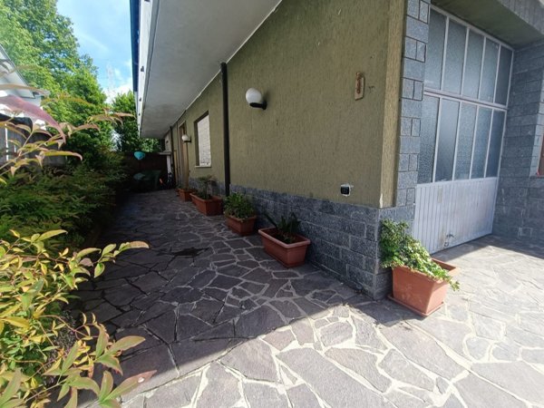 appartamento in vendita a Rovello Porro